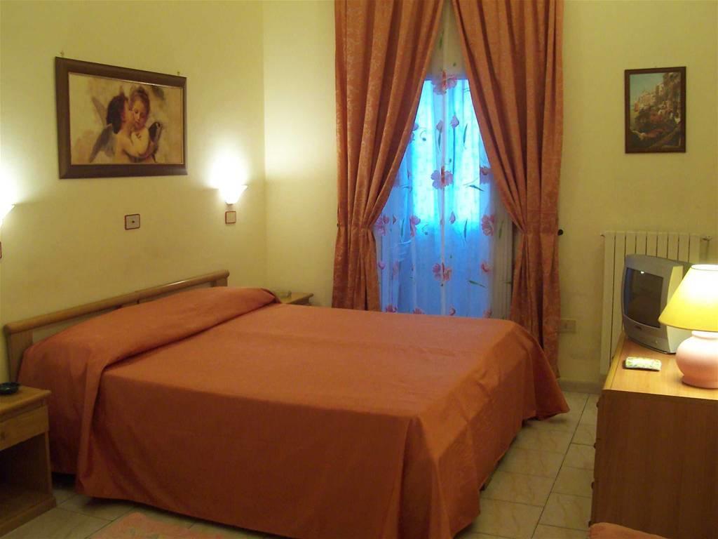 Hotel Pensione Romeo Бари Номер фото